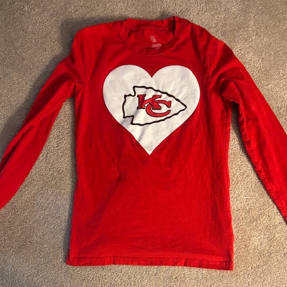 NFL Kids Red Long Sleeve Kansas City Chiefs Shirt - Picture 6 of 6